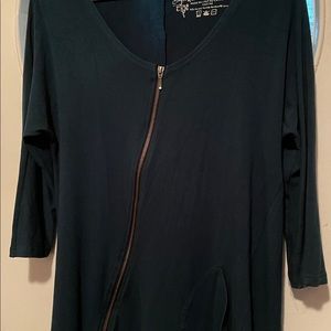 Bamboo tunic with asymmetrical zipper. Size L